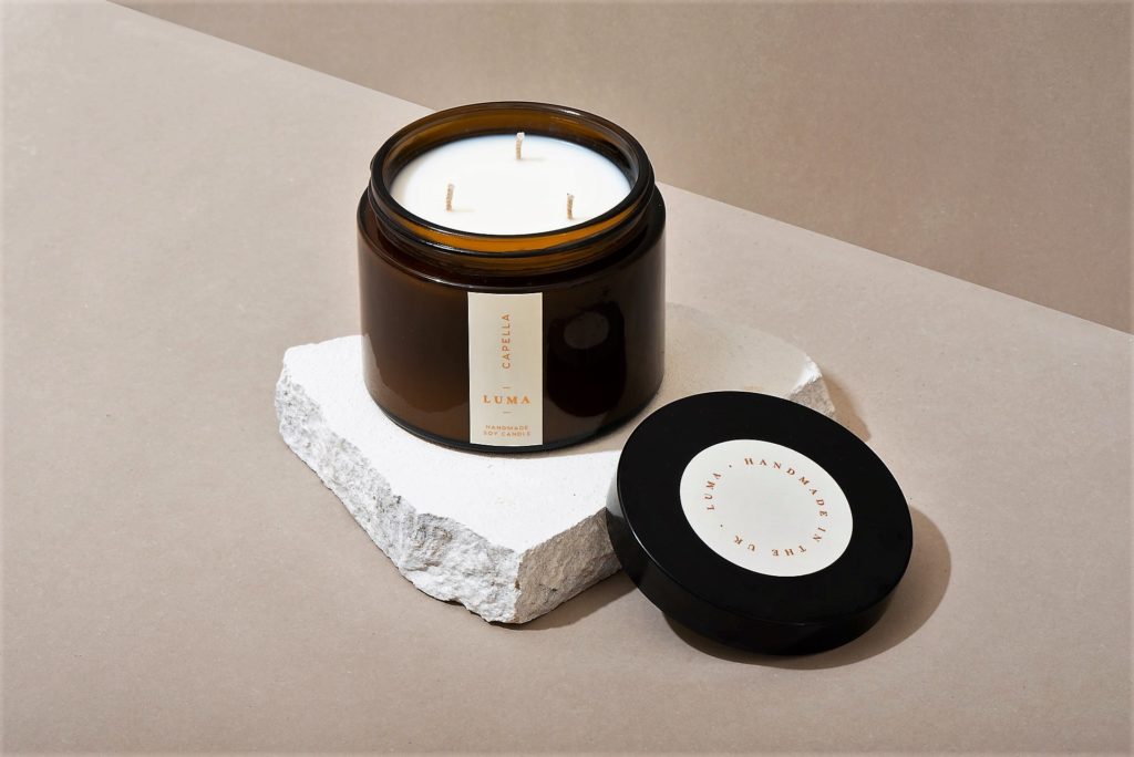 14 Best Masculine Candle Scents for Men